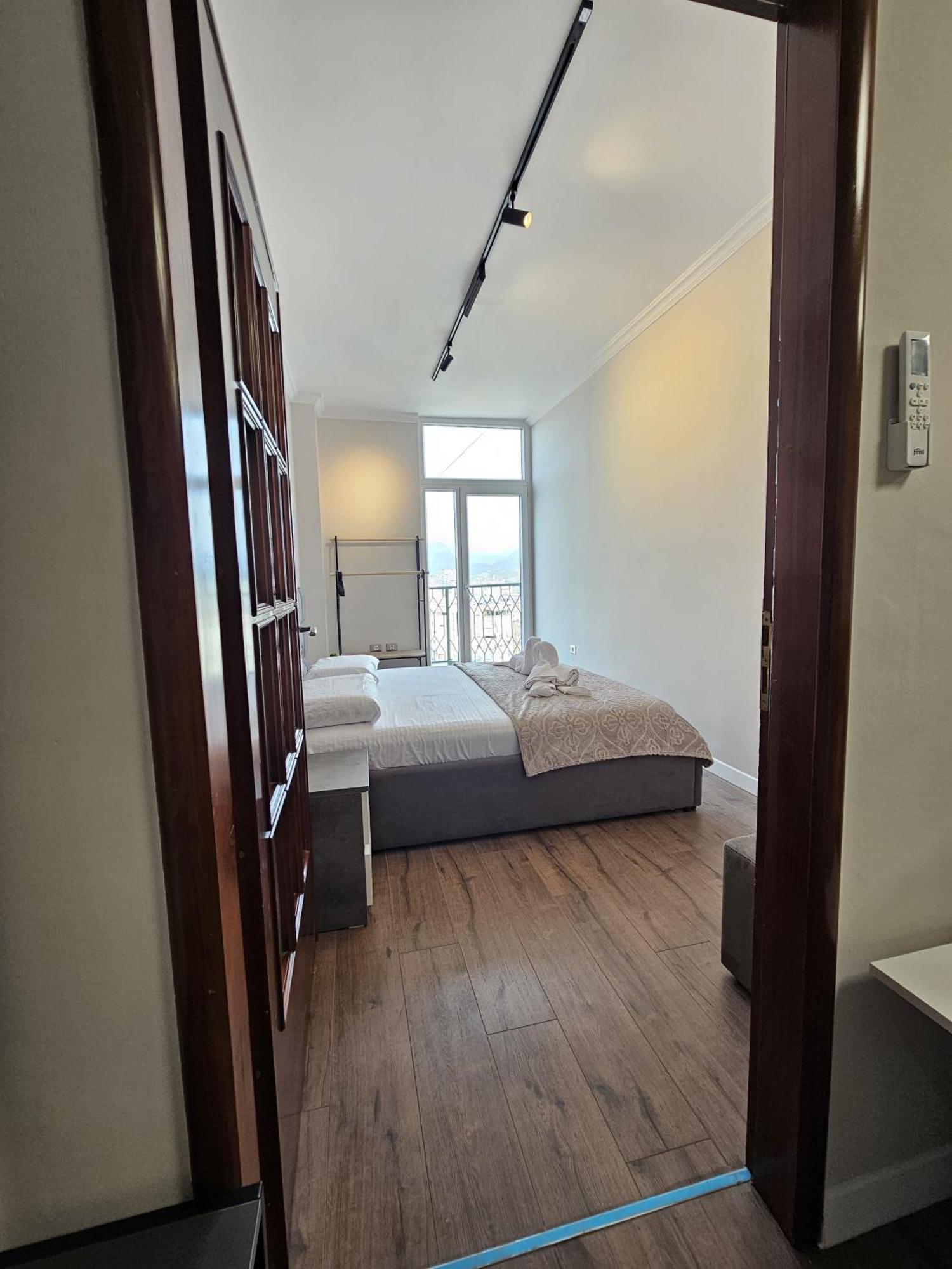 Sky Apartaments City Center Tirana Eksteriør billede