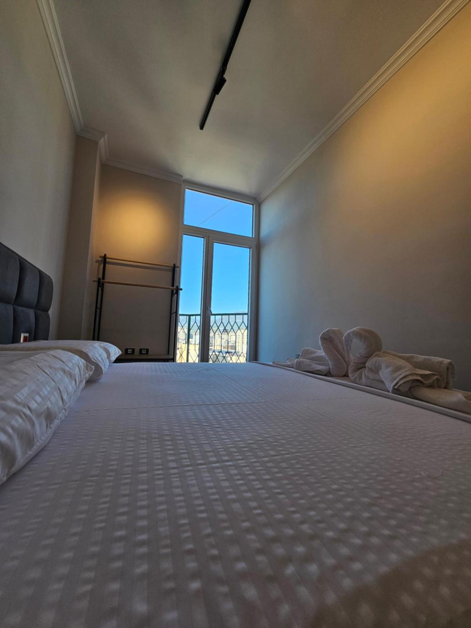 Sky Apartaments City Center Tirana Eksteriør billede