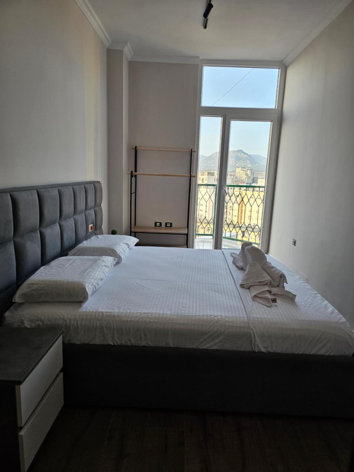 Sky Apartaments City Center Tirana Eksteriør billede