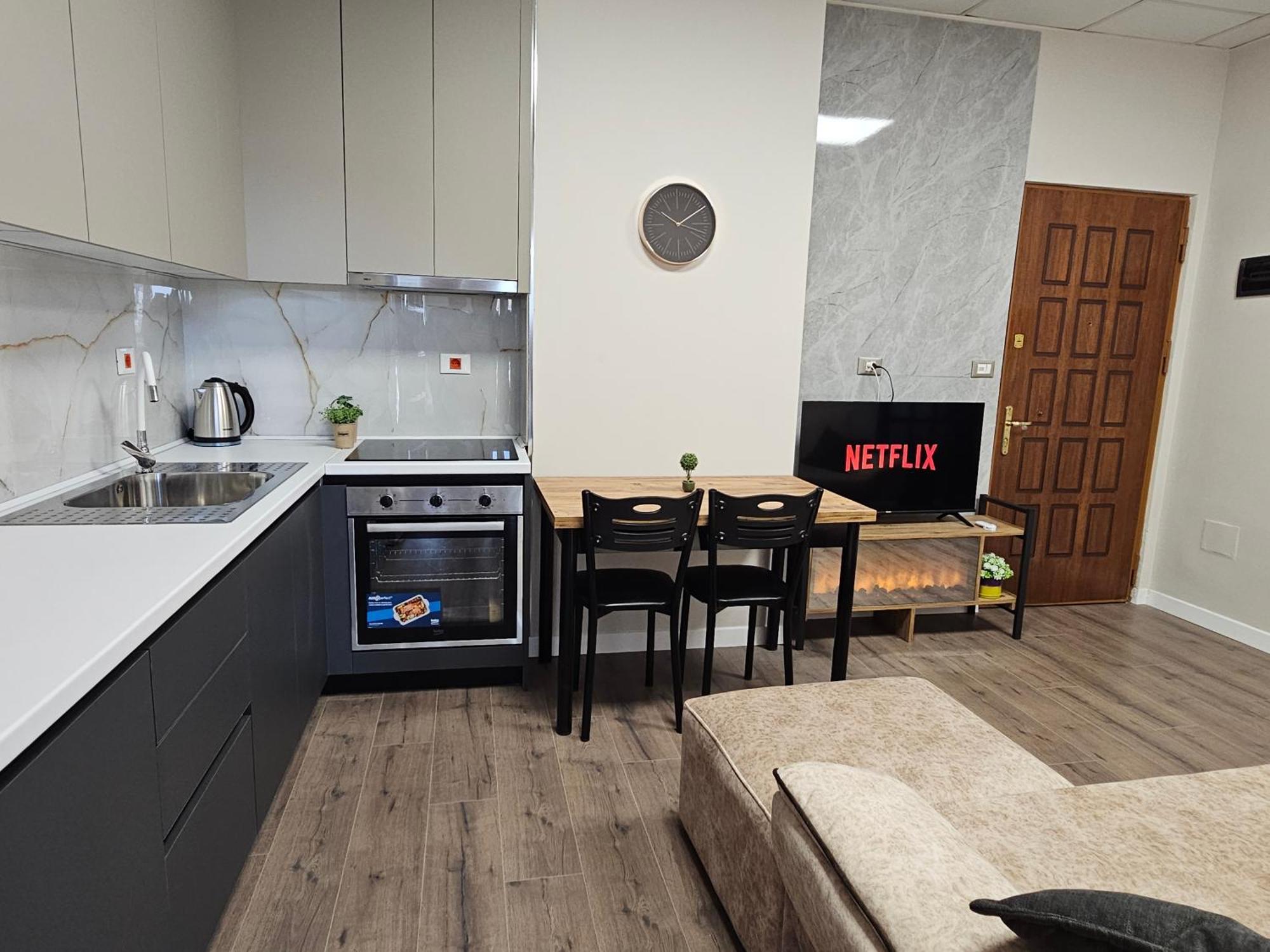 Sky Apartaments City Center Tirana Eksteriør billede